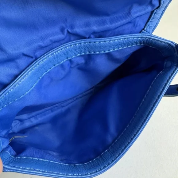 Authentic Tory Burch Electric Blue Leather Mini Amanda Crossbody Bag - Picture 3 of 6